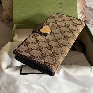 Authentic Gucci long GG Heart wallet